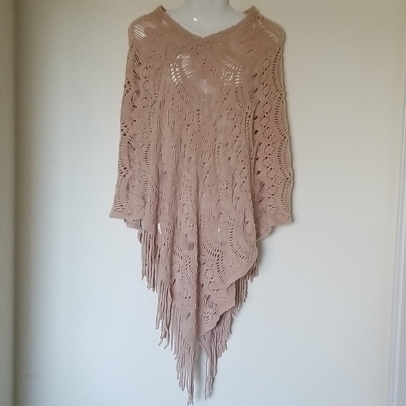 Anthropologie Do Everything In Love Sabrina Poncho - Picture 2 of 8